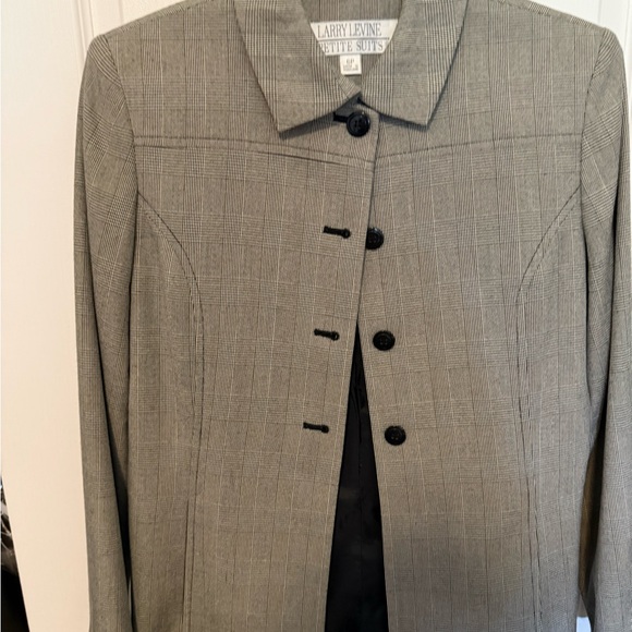 Larry Levine Jackets & Blazers - Larry Levine Gray Plaid Women's Suit